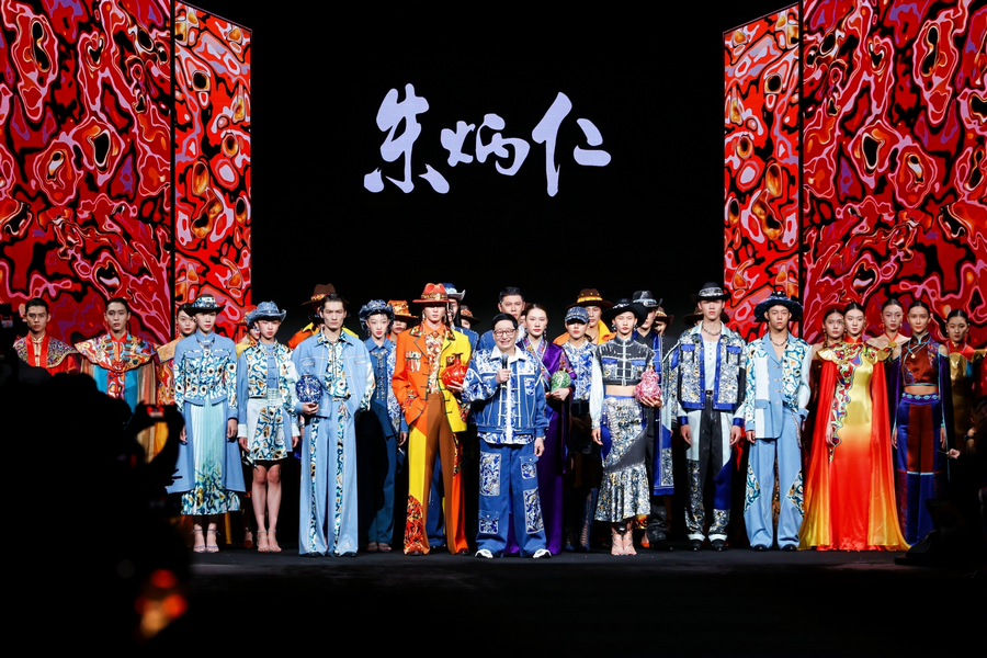 Octogenarian copper sculptor pours decades of craft into fashion